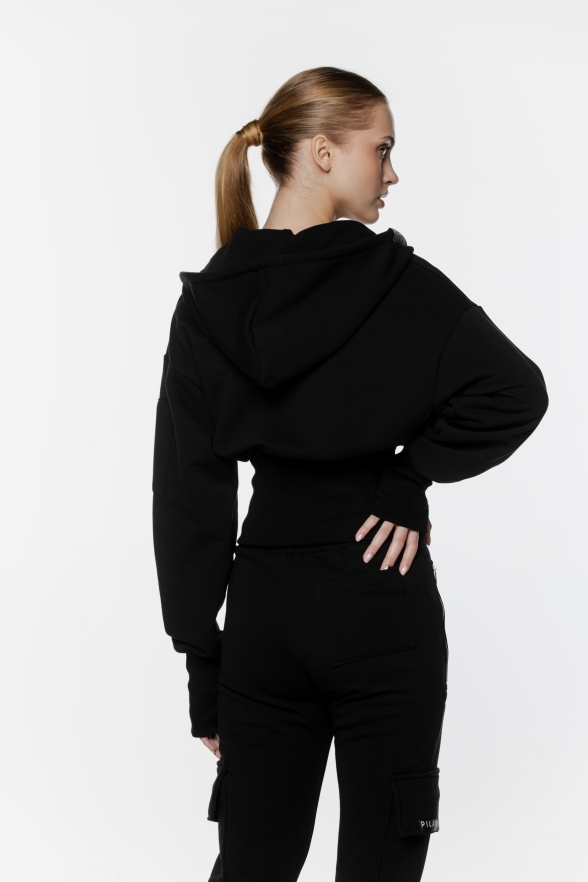 BLUZA CZARNA KRÓTKA ZAPINANA DAMSKA - obrazek 4
